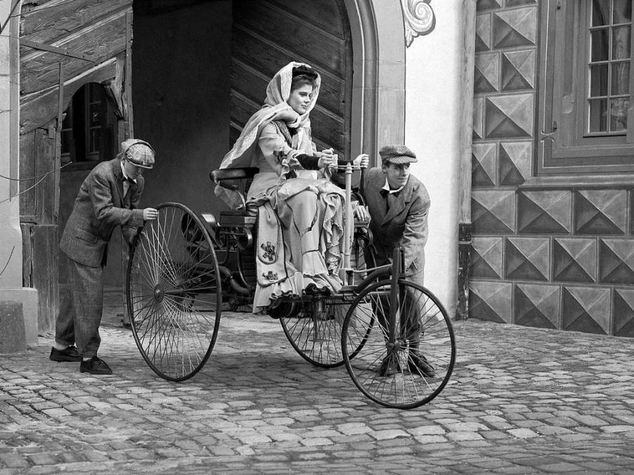  Benz Patent Motorwagen Typ I 1885 года  (фото 16 из 25)